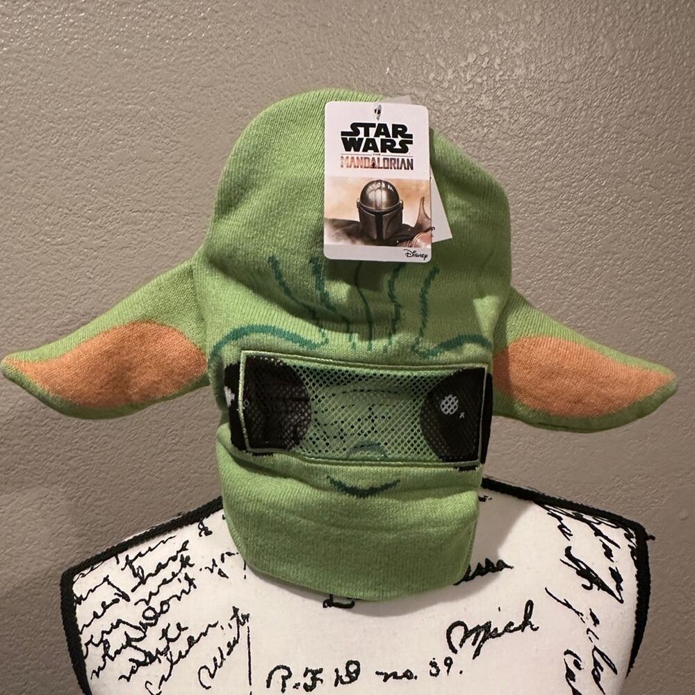 NWT Disney Mandalorian the Child Grogu Star Wars flip down Beanie